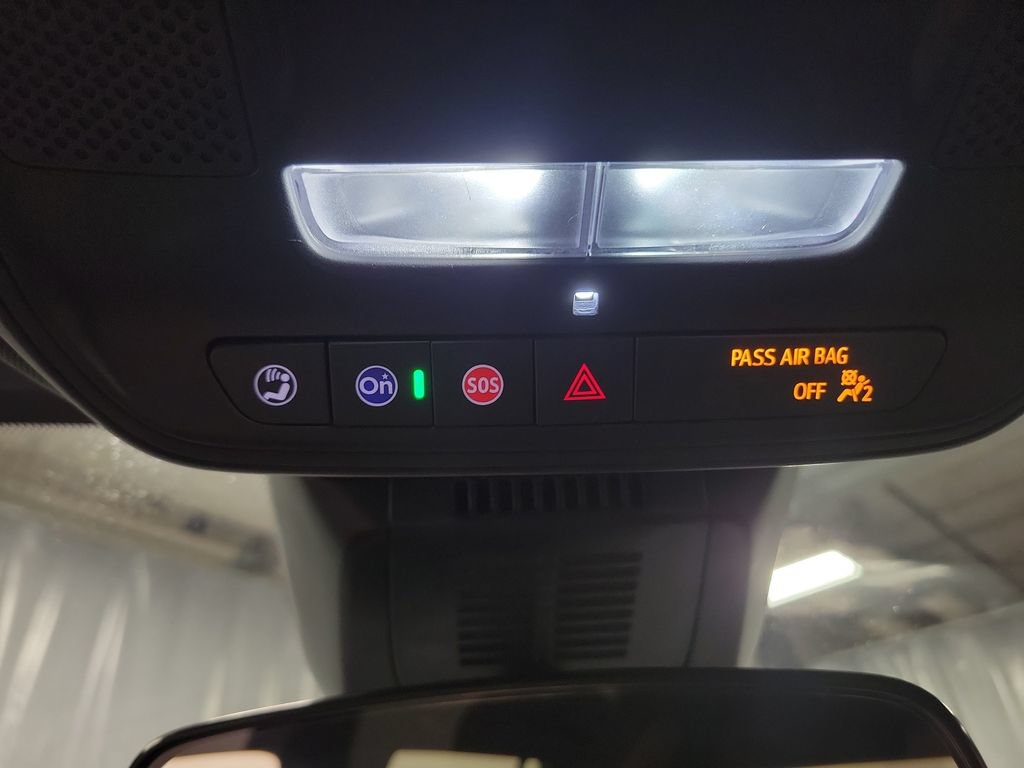 Used 2025 Chevrolet Equinox LT FWD image 22