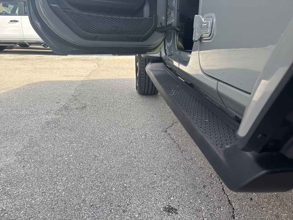 Used 2022 Jeep Wrangler Unlimited Sahara w/ Cold Weather Group image 15