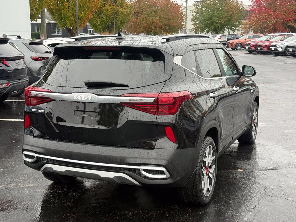 Used 2022 Kia Seltos SX w/ Sunroof Package AWD/4WD image 7