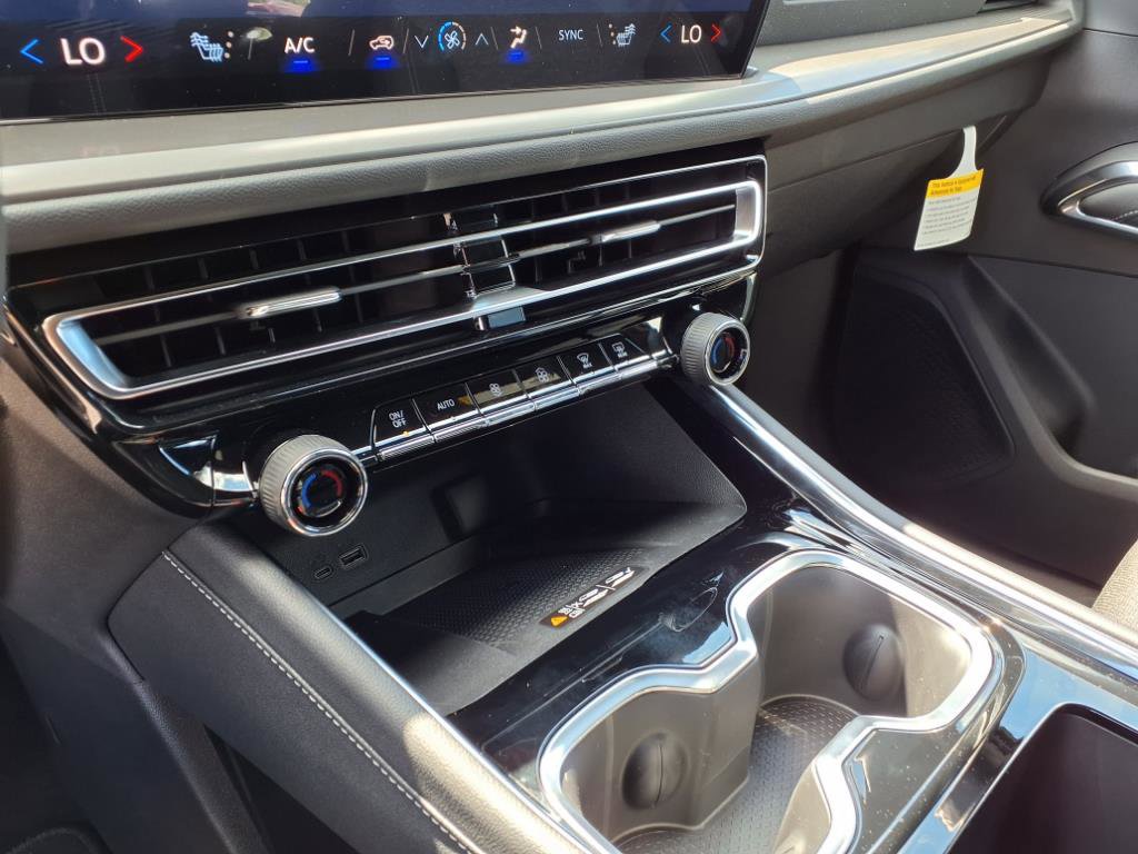 New 2026 Chevrolet Traverse LT w/ Driver Confidence Package image 16