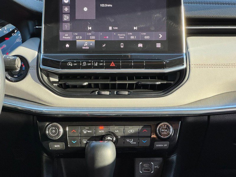 Used 2022 Jeep Compass Limited image 13