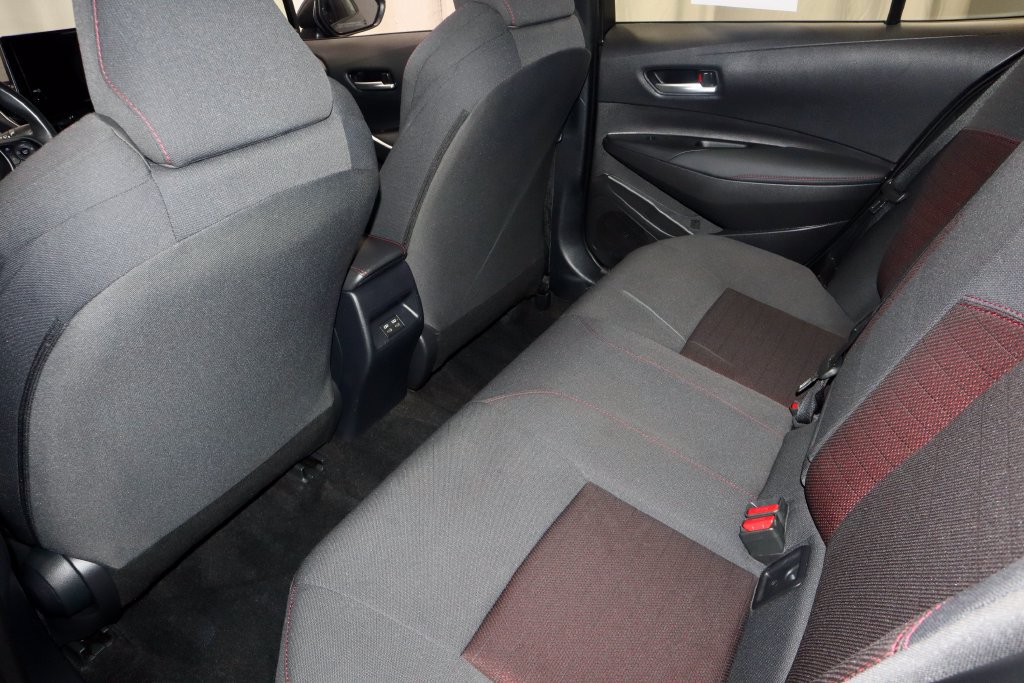 Used 2024 Toyota Corolla SE w/ Convenience Package FWD image 20