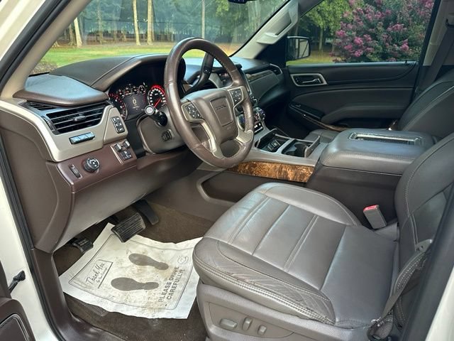 Used 2015 GMC Yukon XL Denali w/ Premium Package RWD image 13