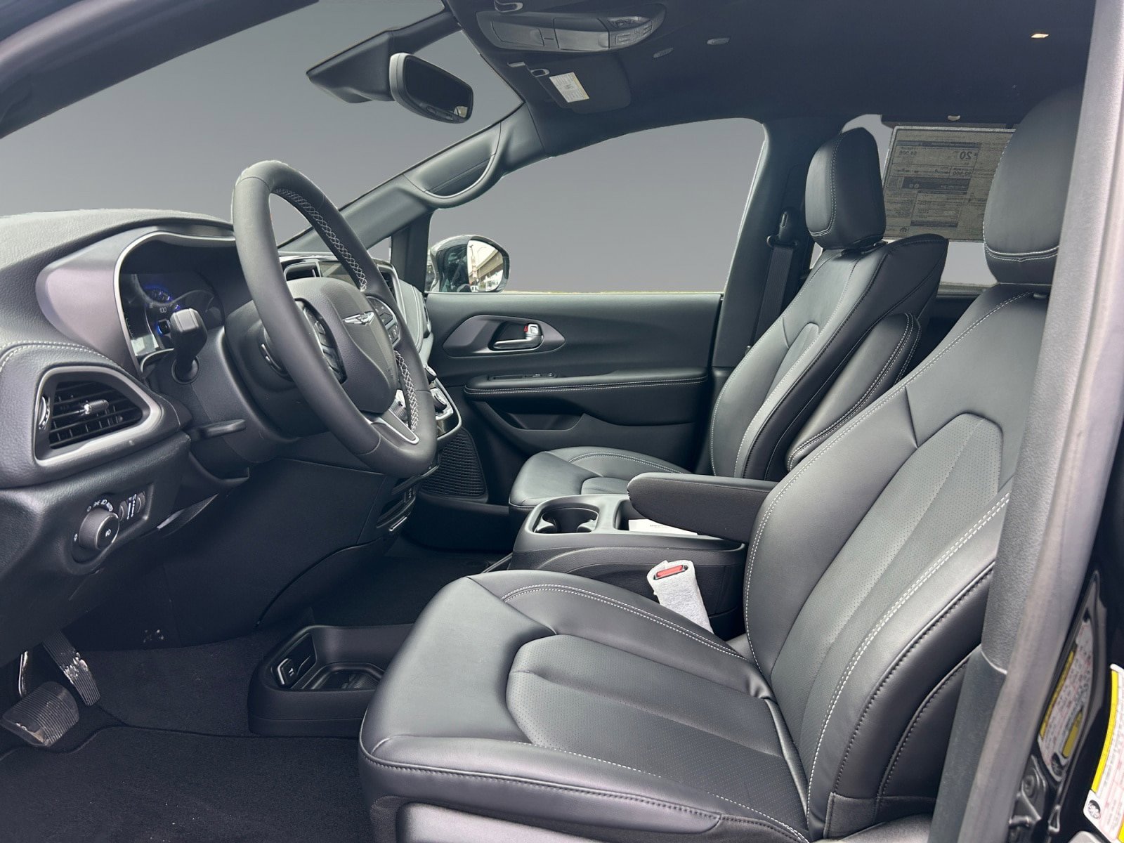New 2026 Chrysler Pacifica Select AWD/4WD image 9