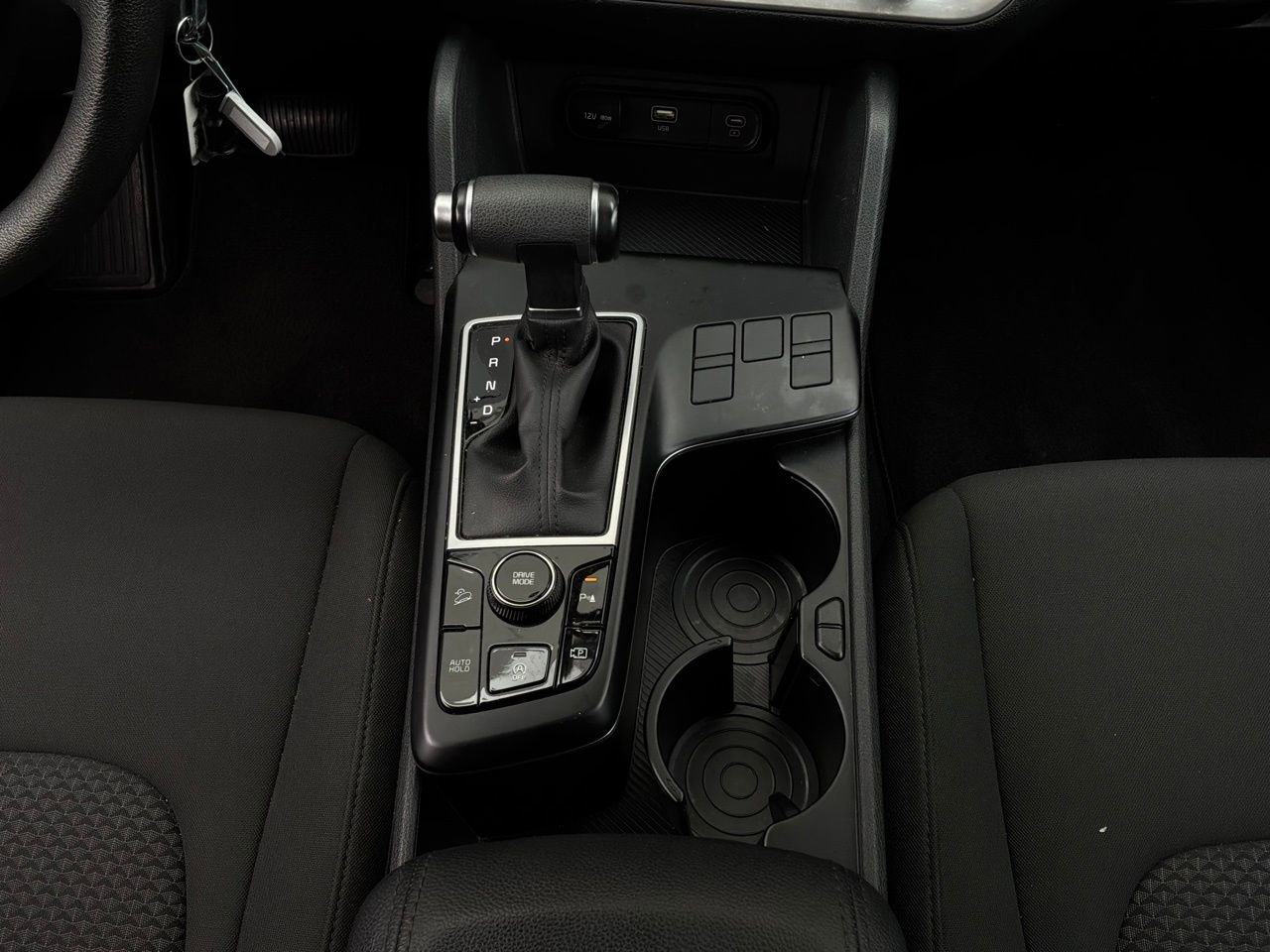 Used 2025 Kia Sportage LX FWD image 14