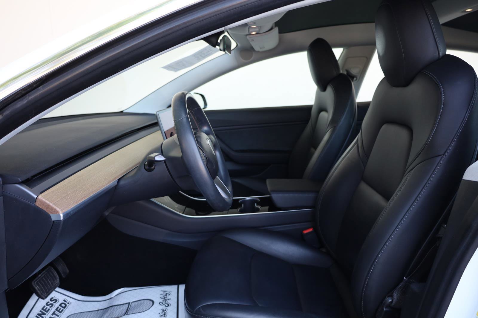Used 2018 Tesla Model 3 Mid Range RWD image 14