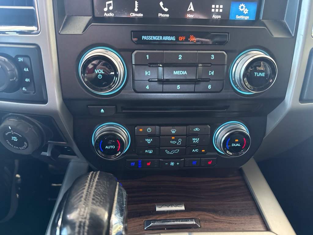 Used 2016 Ford F150 Lariat w/ Equipment Group 502A Luxury AWD/4WD image 23
