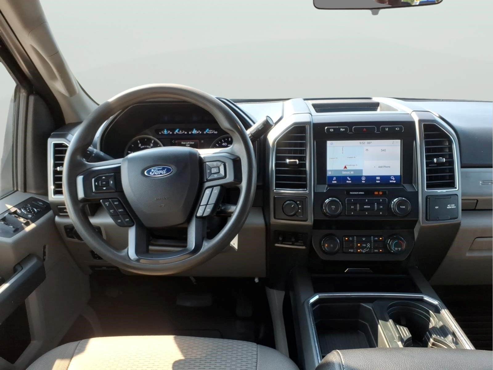 Used 2020 Ford F450 XLT w/ XLT Premium Package AWD/4WD image 13