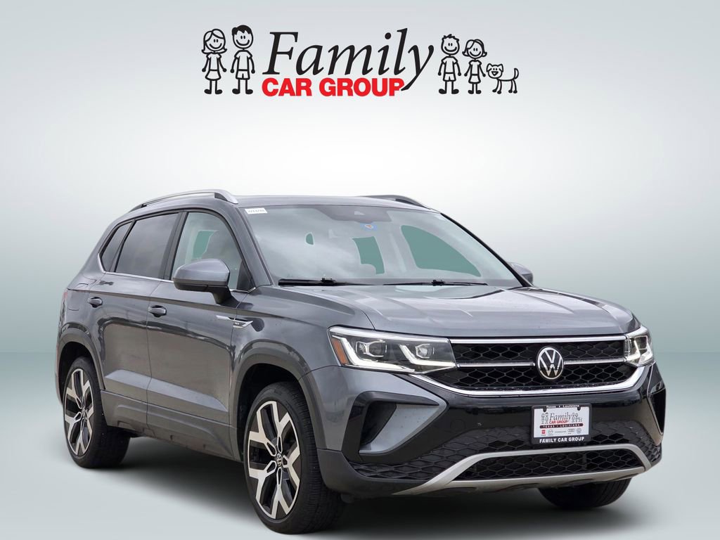 Used 2022 Volkswagen Taos SEL AWD/4WD image 2