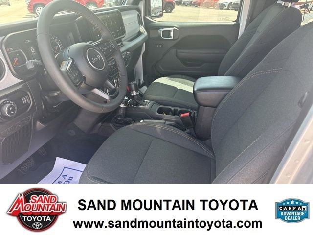 Used 2024 Jeep Gladiator Sport AWD/4WD image 13