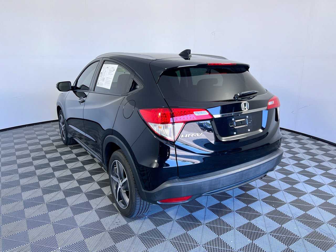 Used 2022 Honda HR-V EX image 5