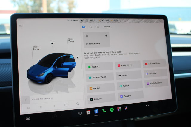 Used 2022 Tesla Model Y Performance AWD/4WD image 19