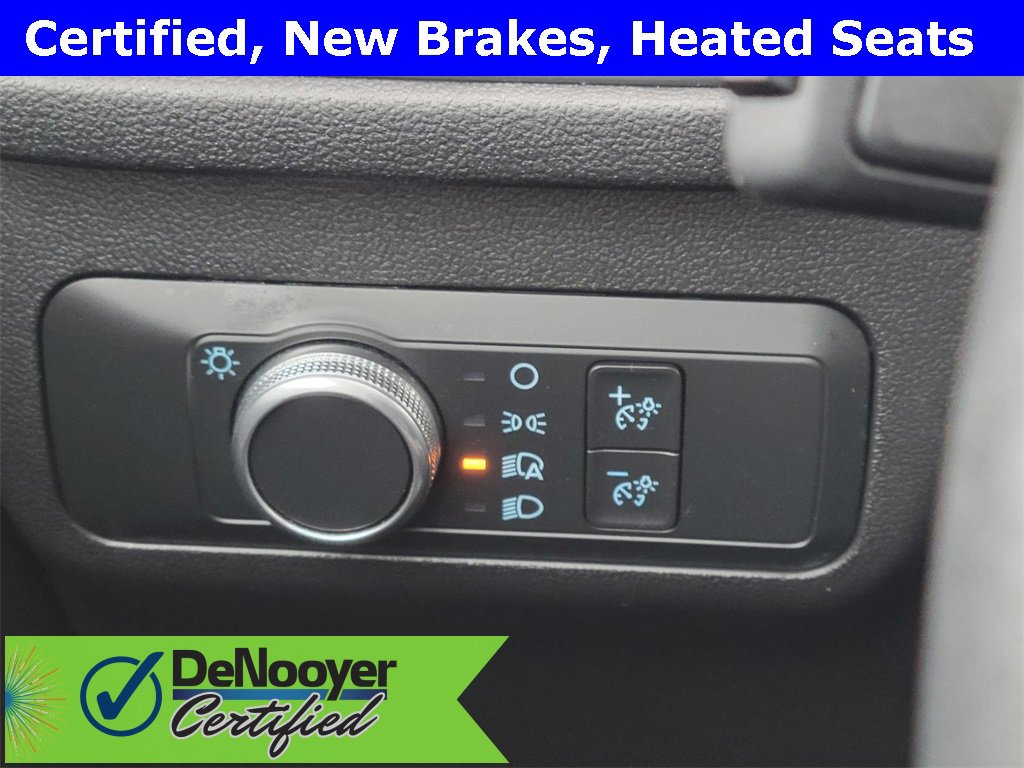 Used 2022 Ford Escape SE w/ Cold Weather Package image 12