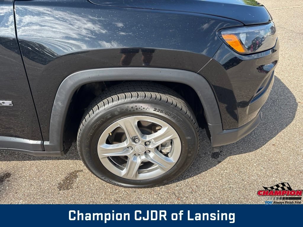 Used 2024 Jeep Compass Latitude AWD/4WD image 37