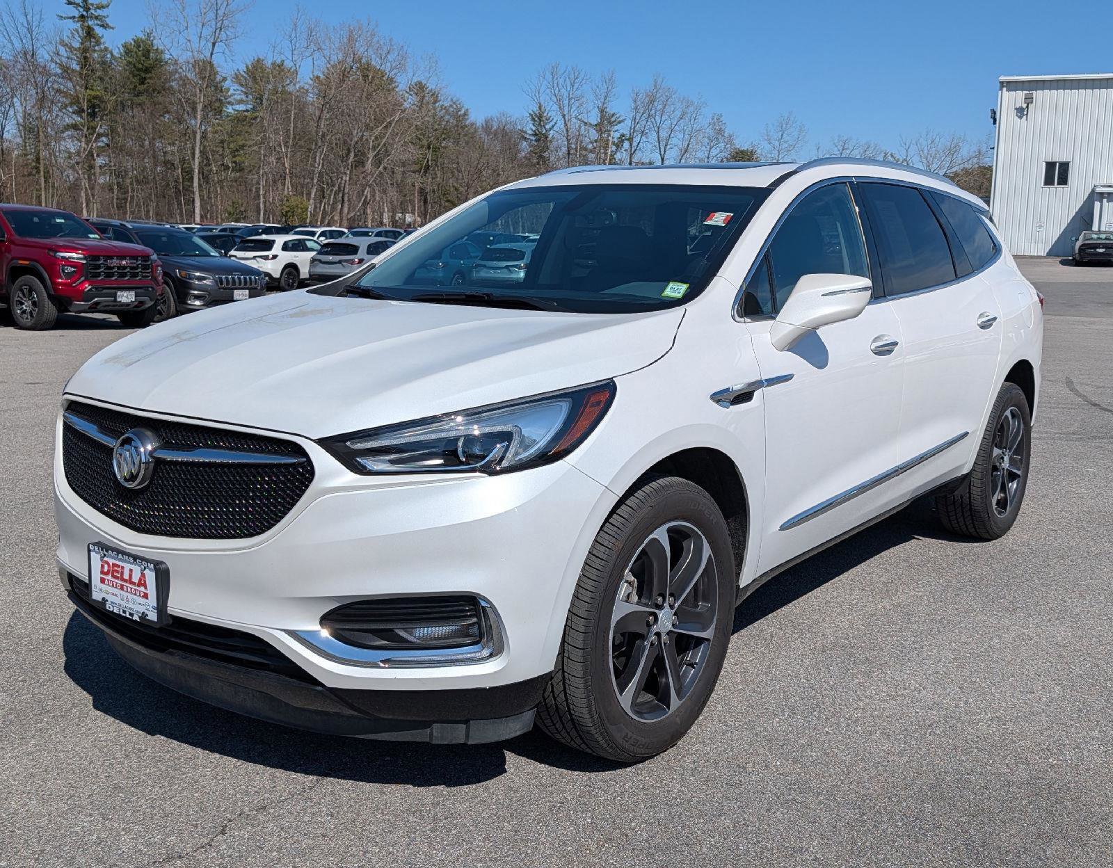 Used 2020 Buick Enclave Essence w/ Sport Touring Edition image 4