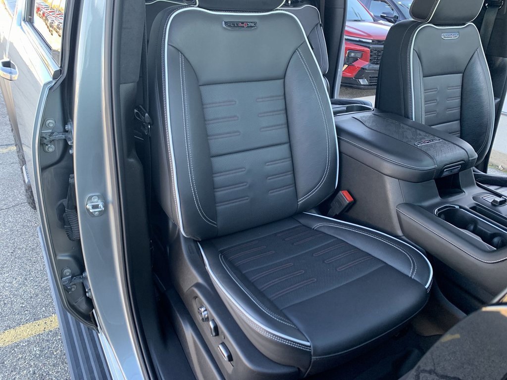 Used 2024 GMC Sierra 2500 AT4X image 18