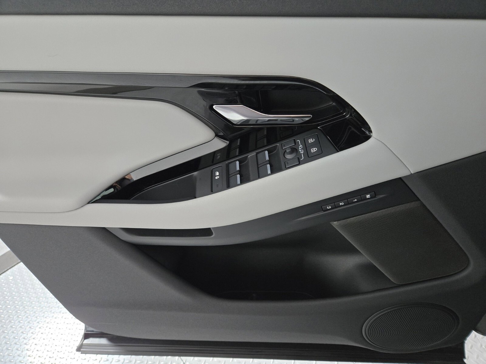 New 2026 Land Rover Range Rover Evoque Dynamic SE image 21