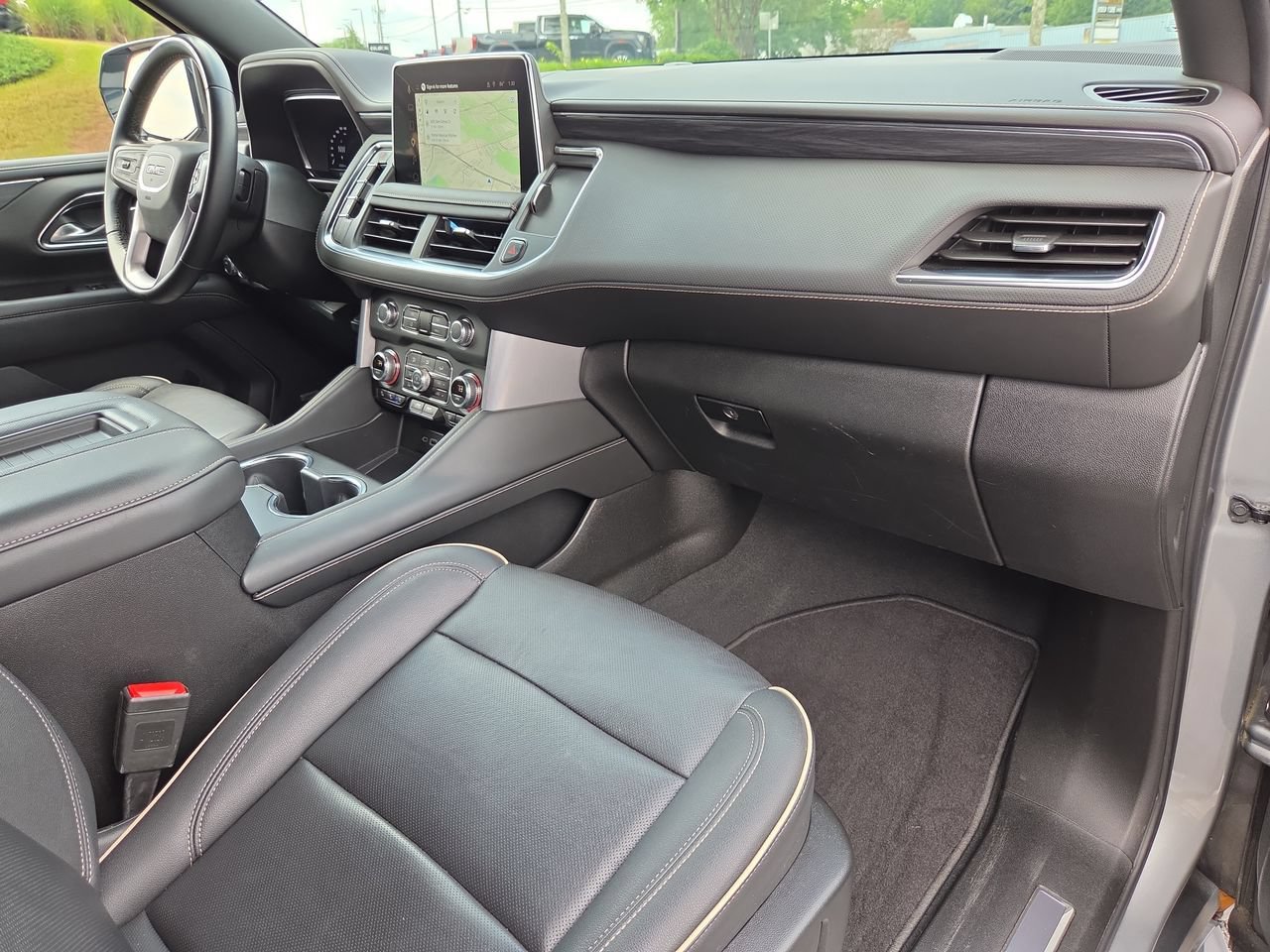Used 2023 GMC Yukon SLT RWD image 29