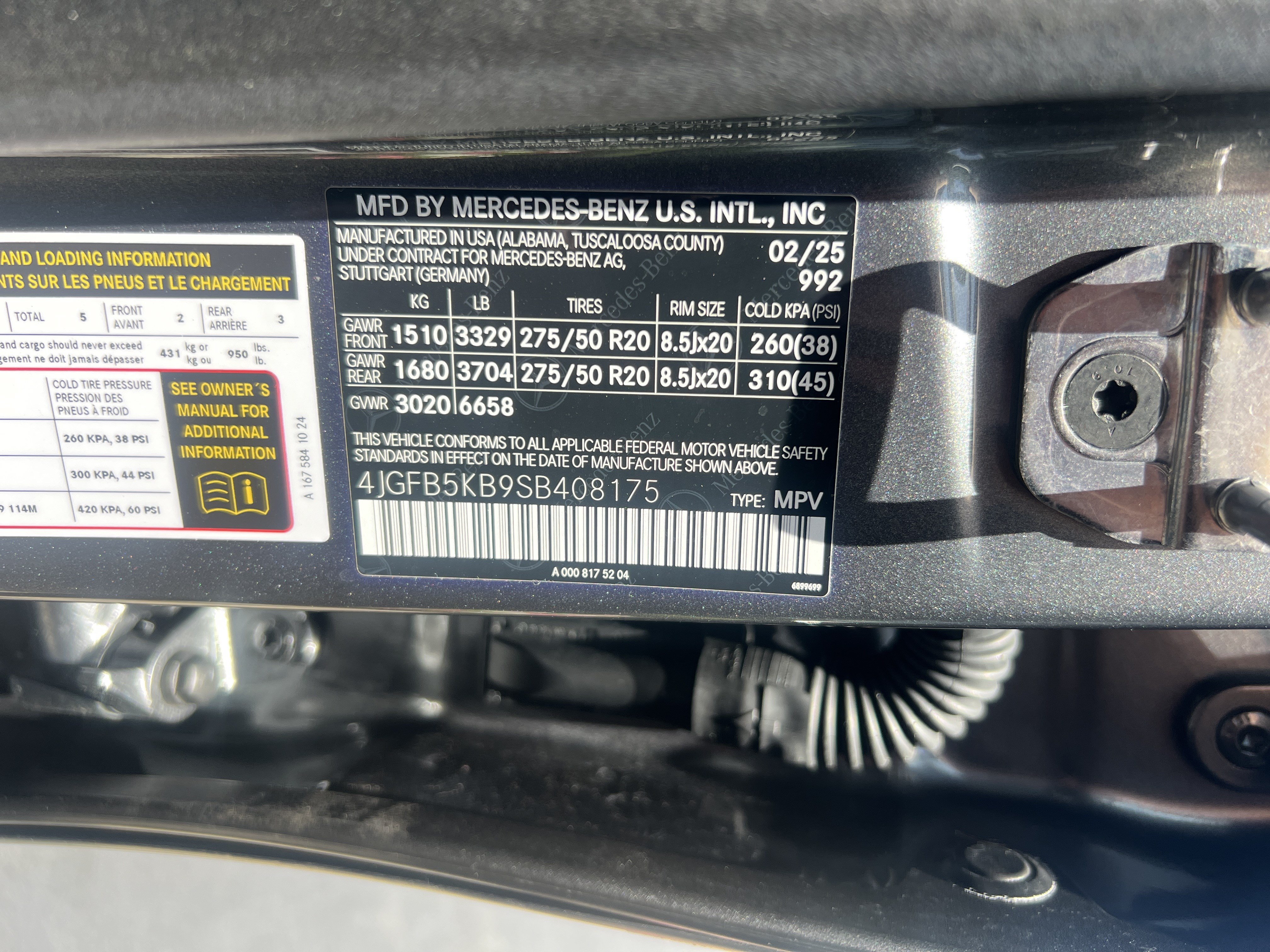 Used 2025 Mercedes-Benz GLE 450 4MATIC w/ Winter Package image 37