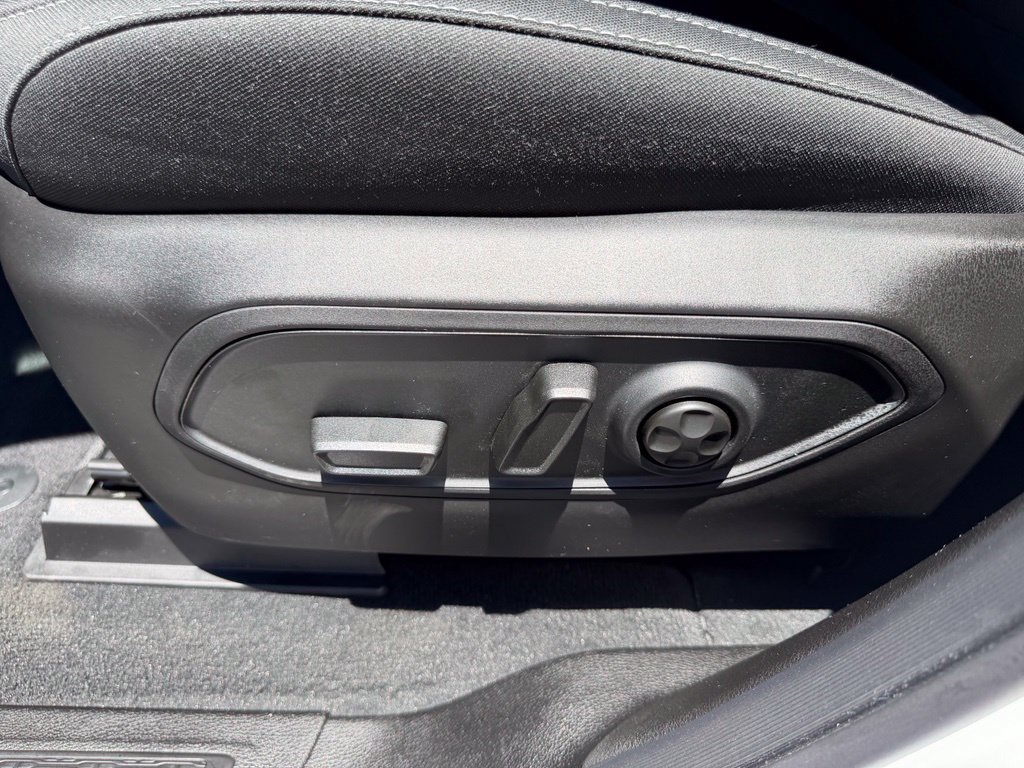 New 2026 Jeep Grand Cherokee Laredo RWD image 15