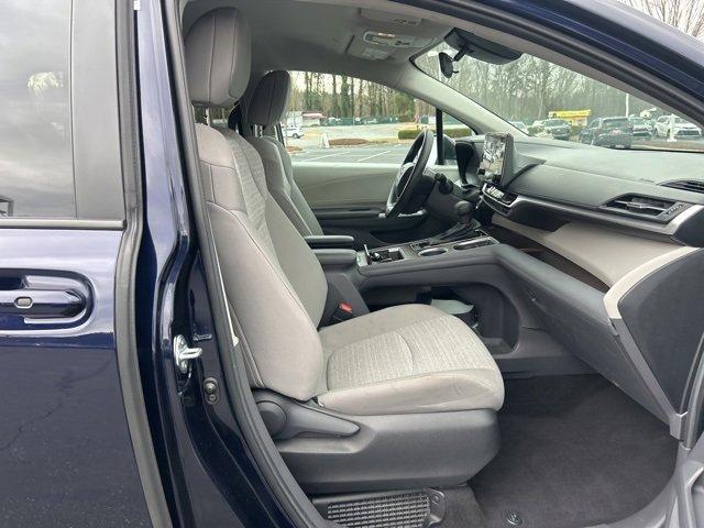 Used 2024 Toyota Sienna LE image 17