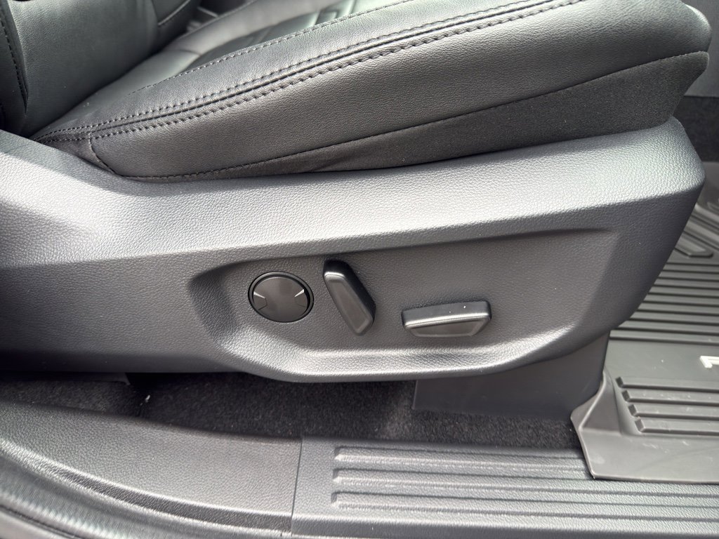 New 2025 Ford Ranger Lariat w/ Black Appearance Package image 34