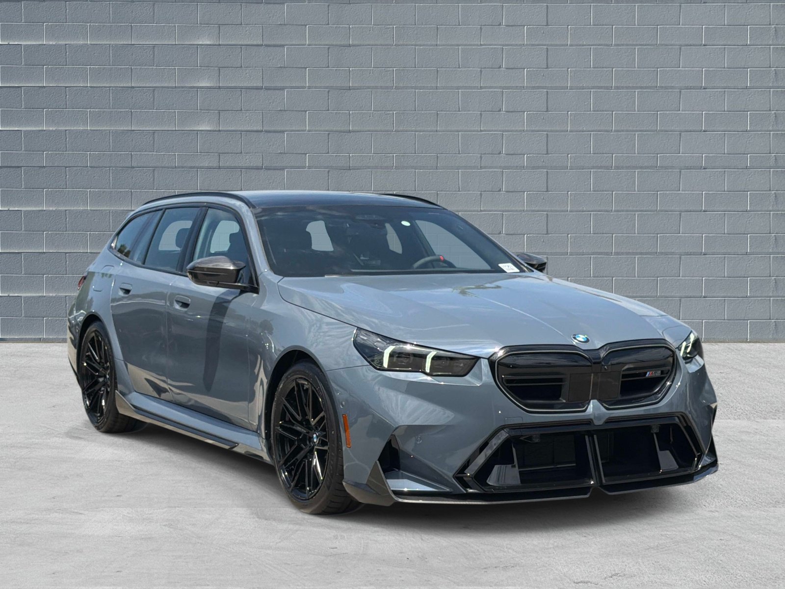 New 2027 BMW M5 Touring AWD/4WD image 1