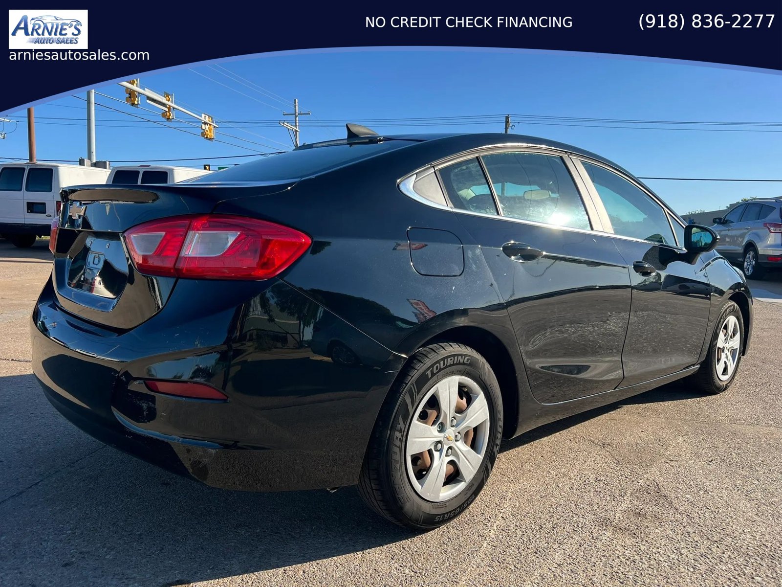 Used 2017 Chevrolet Cruze LS FWD image 4