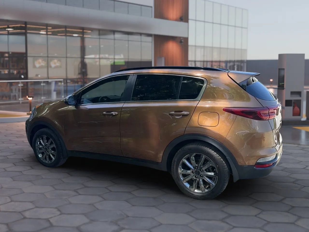 Used 2021 Kia Sportage S w/ S AWD Premium Package image 5