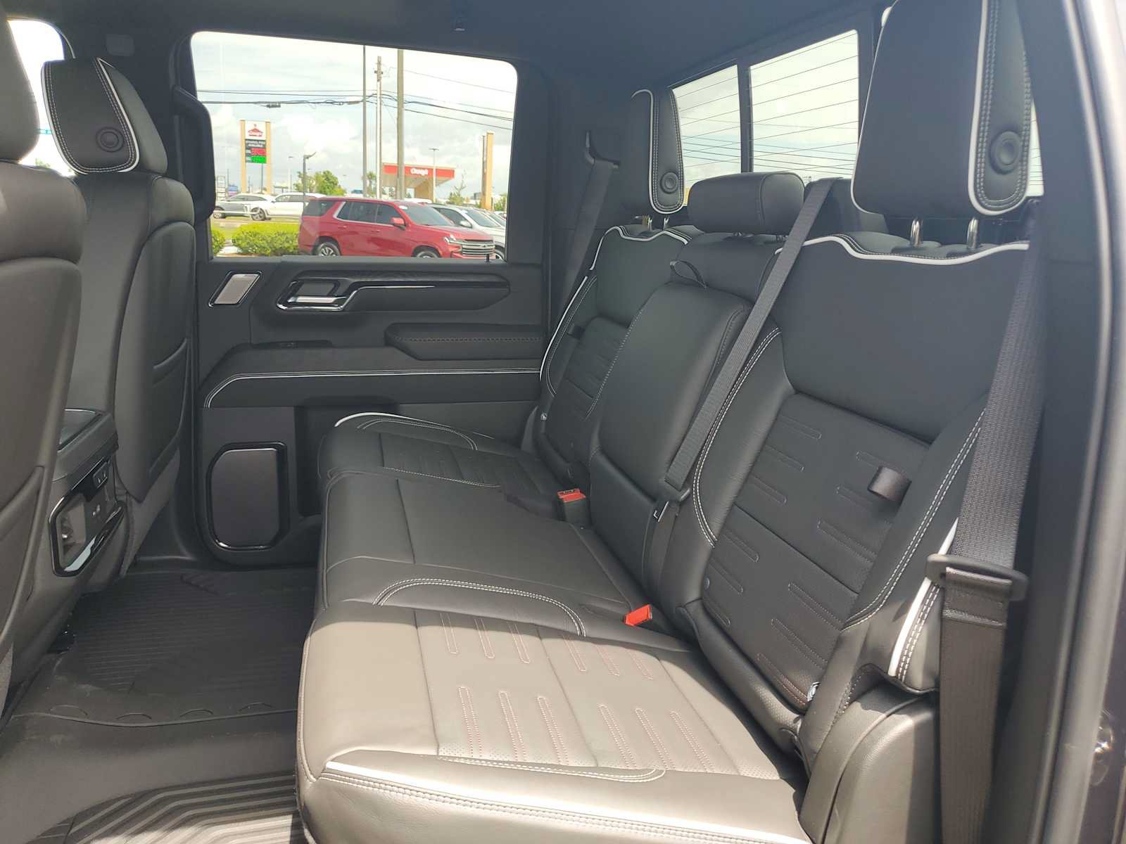 New 2026 GMC Sierra 2500 AT4X w/ AT4X AEV Edition AWD/4WD image 24