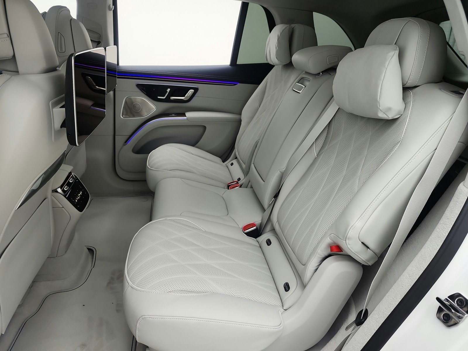 New 2026 Mercedes-Benz EQS 400 4MATIC SUV image 11