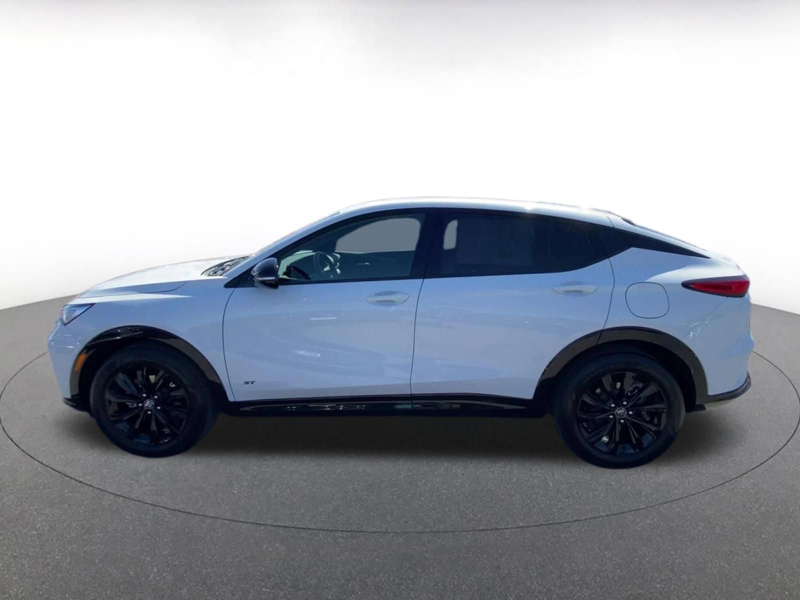 Used 2025 Buick Envista Sport Touring image 10