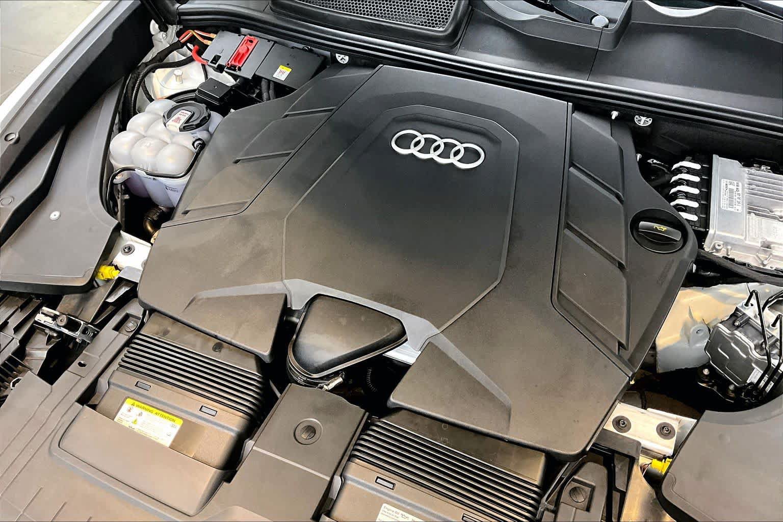 Used 2023 Audi Q8 Premium Plus AWD/4WD image 31