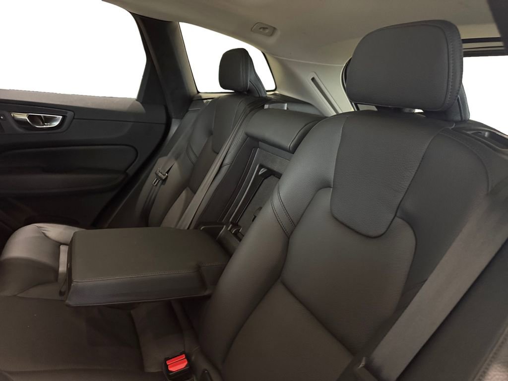 Certified 2023 Volvo XC60 B5 Plus w/ Climate Package image 22