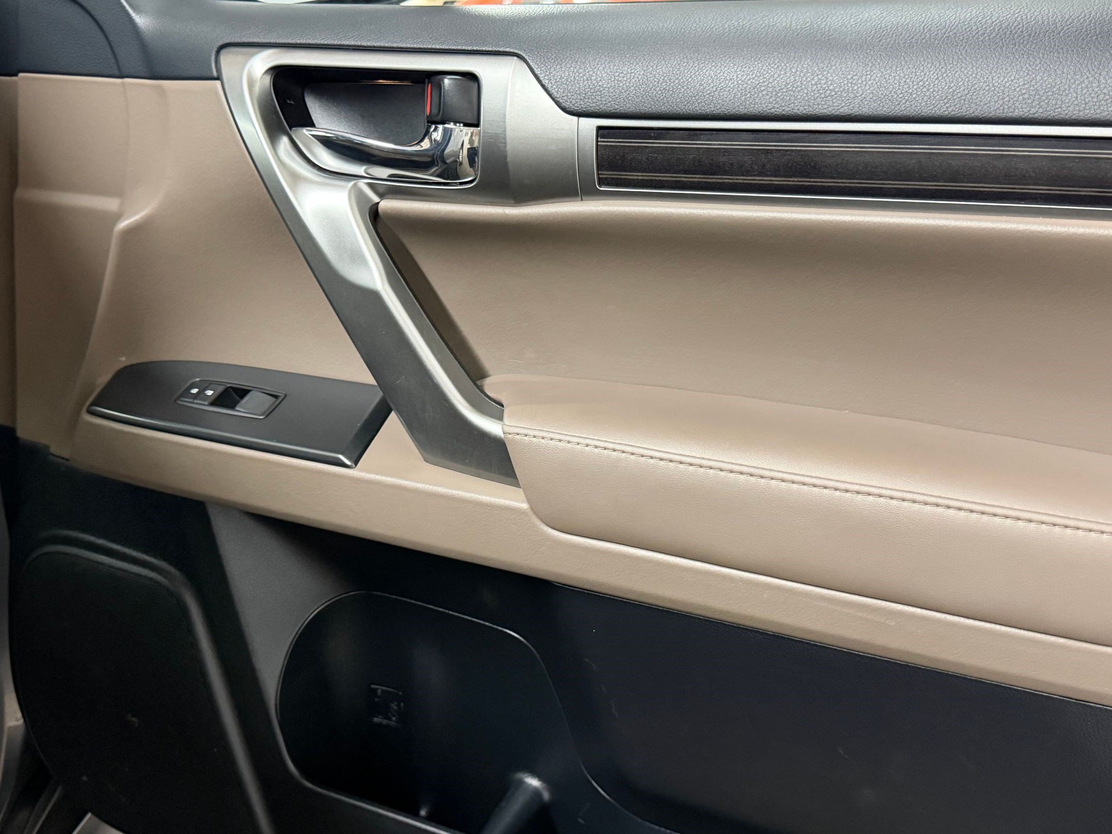 Used 2023 Lexus GX 460 Premium AWD/4WD image 46
