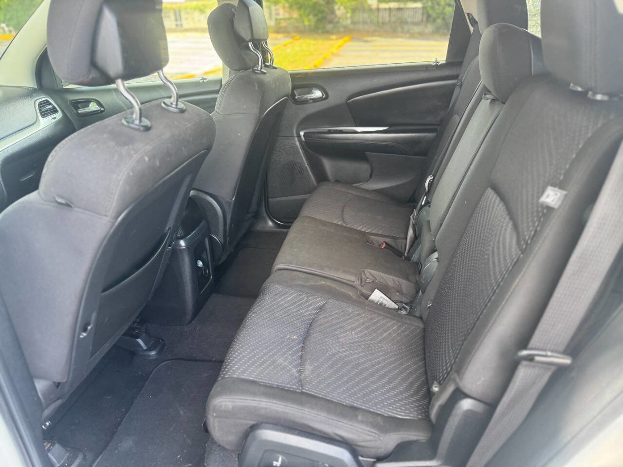 Used 2015 Dodge Journey SXT w/ Flexible Seating Group image 8