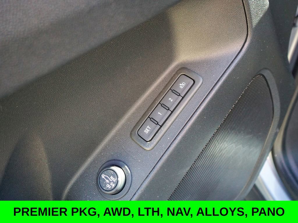 Used 2023 Chevrolet Equinox Premier image 18