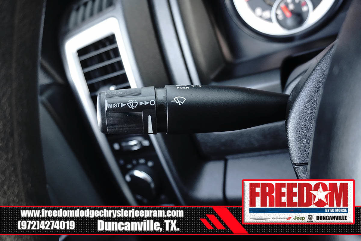 Used 2024 RAM 1500 Classic SLT AWD/4WD image 28