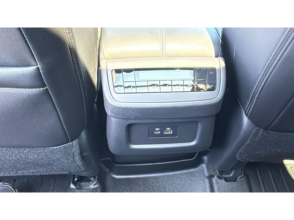 Used 2023 Nissan Pathfinder SL w/ SL Premium Package AWD/4WD image 30