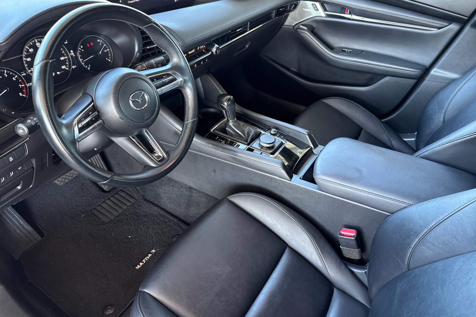 Used 2020 MAZDA MAZDA3 Preferred 4D Hatchback image 11