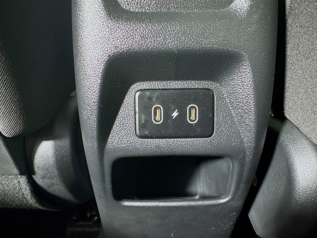 Used 2024 Hyundai Venue SEL image 35