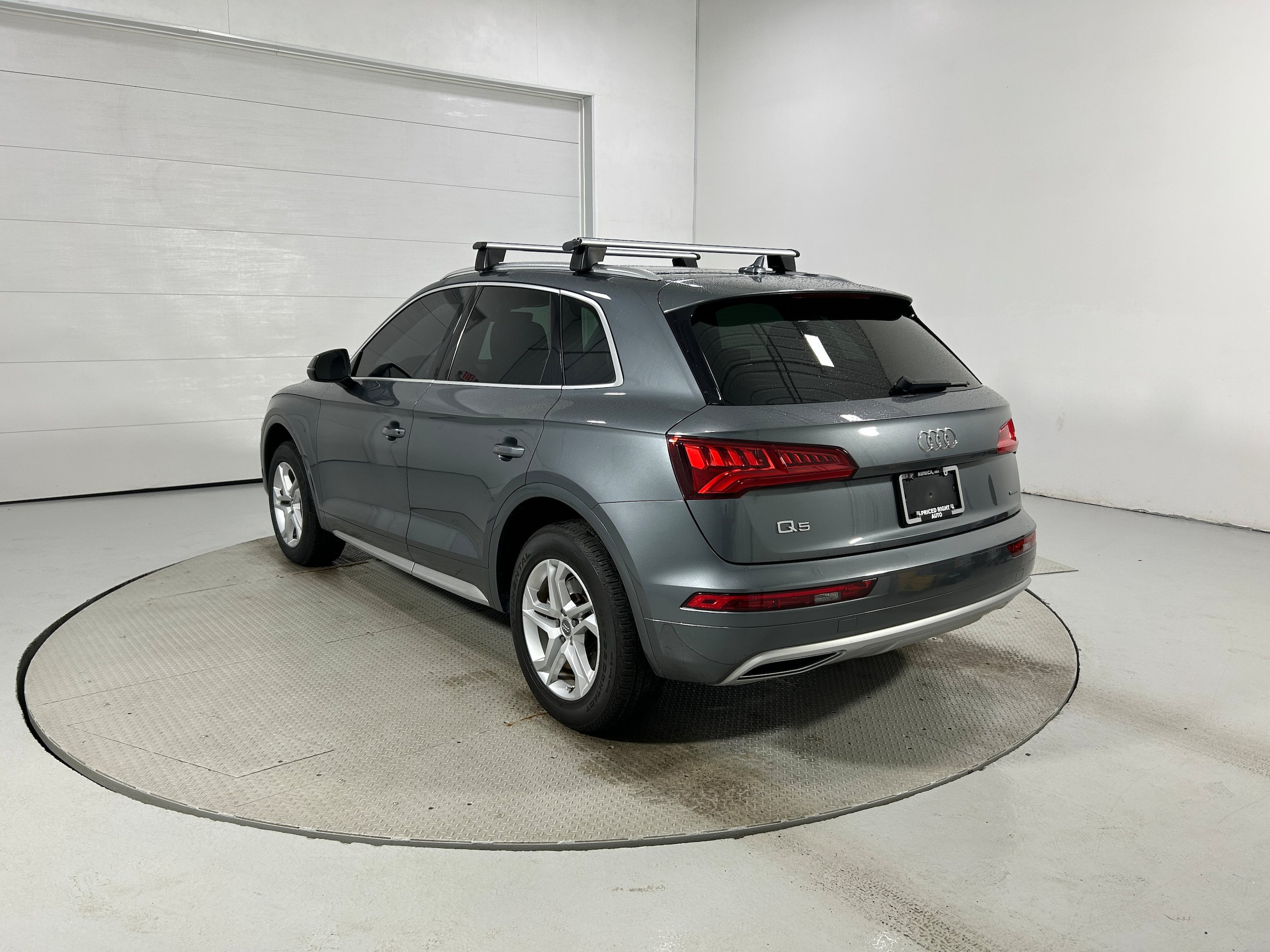 Used 2019 Audi Q5 2.0T Premium w/ Convenience Package AWD/4WD image 23