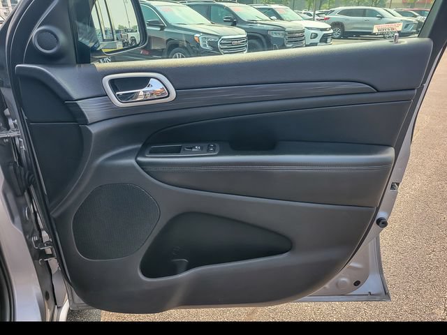 Used 2020 Jeep Grand Cherokee Altitude AWD/4WD image 29