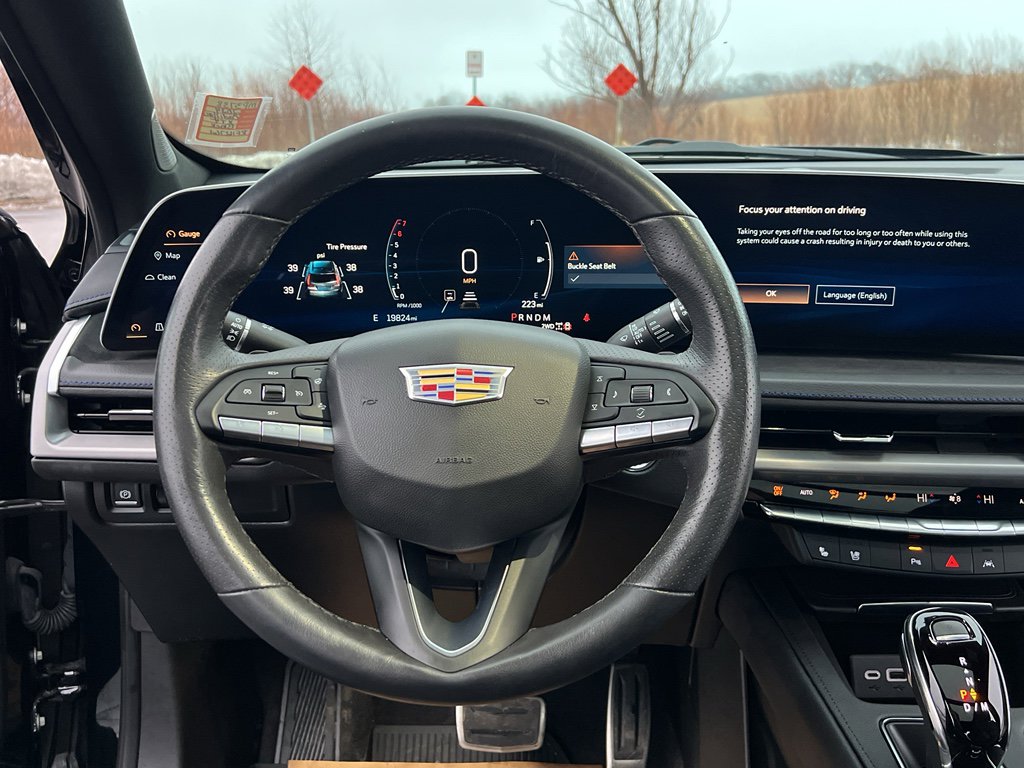 Used 2024 Cadillac XT4 Sport image 31