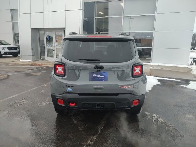 Used 2023 Jeep Renegade Trailhawk w/ Trailhawk Elite Group image 6
