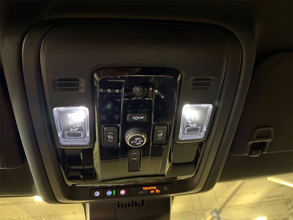 New 2026 GMC Yukon XL Elevation image 21