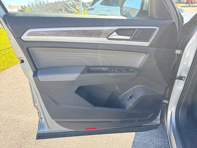 Used 2023 Volkswagen Atlas Cross Sport SE w/ Panoramic Sunroof Package AWD/4WD image 24