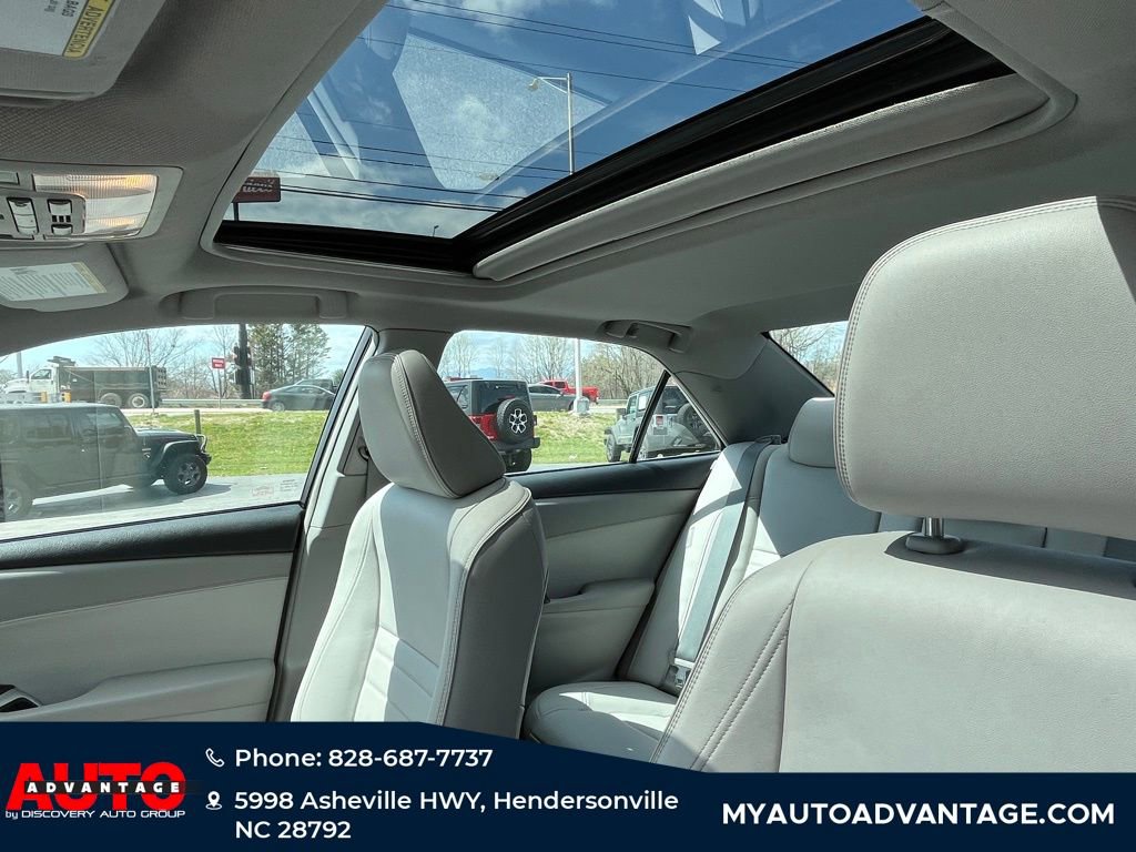 Used 2015 Toyota Camry XLE w/ Moonroof Package FWD image 8