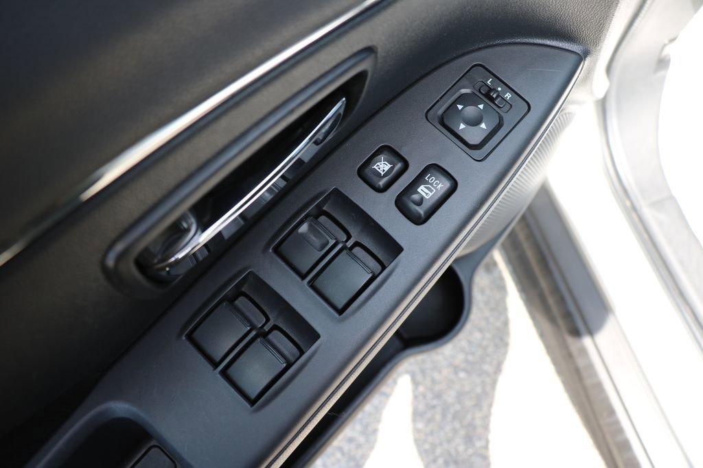 Used 2025 Mitsubishi Outlander Sport ES AWD/4WD image 8