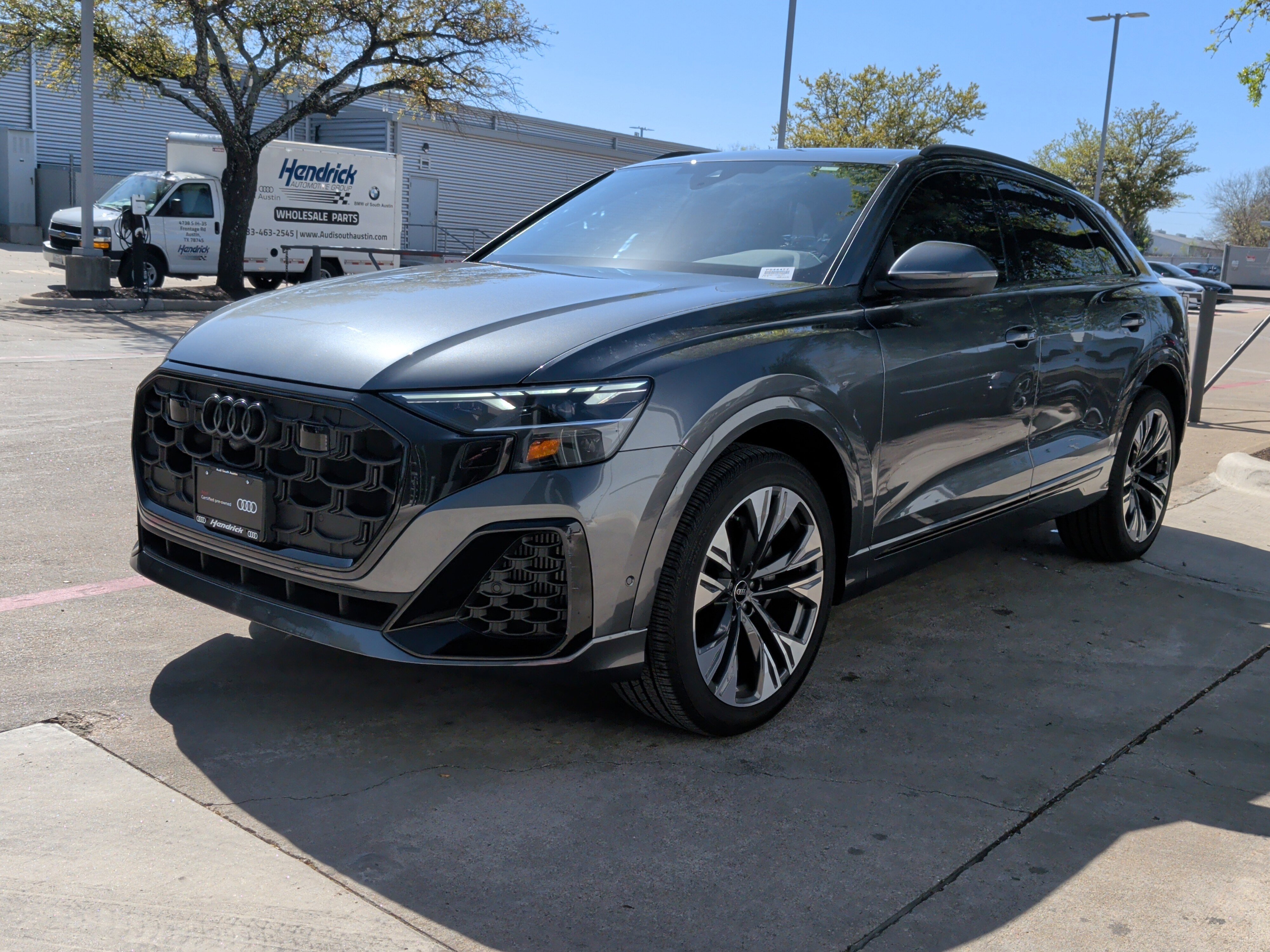 Used 2024 Audi Q8 Premium Plus w/ Premium Plus Package image 5